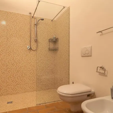 Oasi Torre Del Colle בוואניה