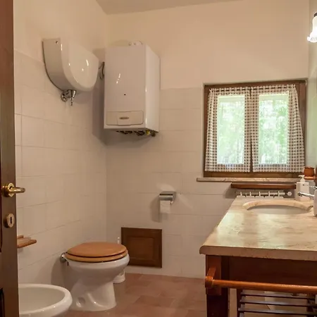 Oasi Torre Del Colle בית חווה בוואניה