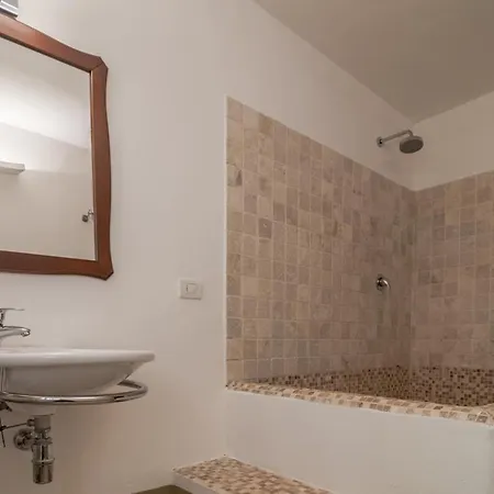 בית חווה Oasi Torre Del Colle בוואניה