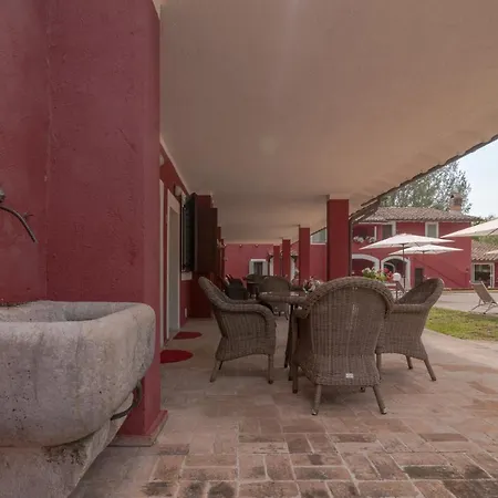 Oasi Torre Del Colle